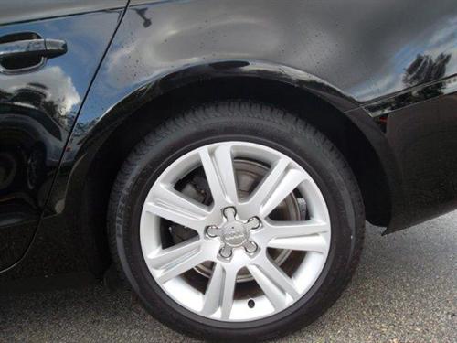 Audi A4 2010 photo 3