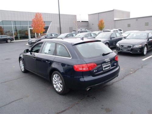 Audi A4 2010 photo 3