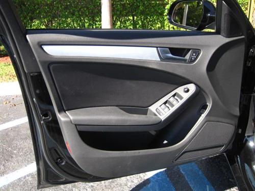 Audi A4 2010 photo 1