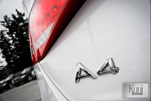 Audi A4 2010 photo 2