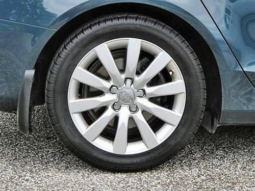 Audi A4 2010 photo 2