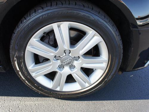 Audi A4 2010 photo 3