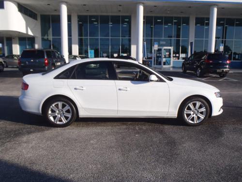 Audi A4 2010 photo 1