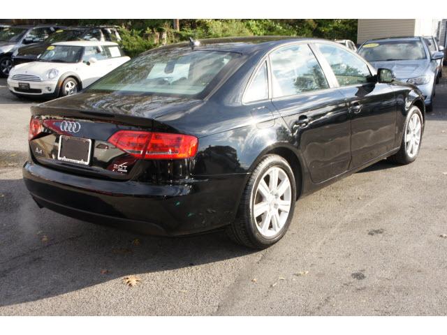 Audi A4 2010 photo 1