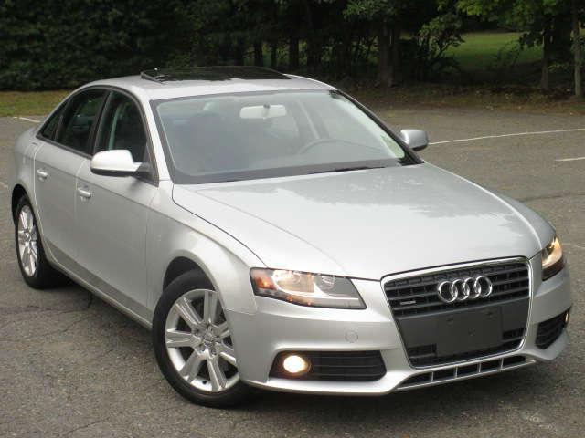 Audi A4 2010 photo 1
