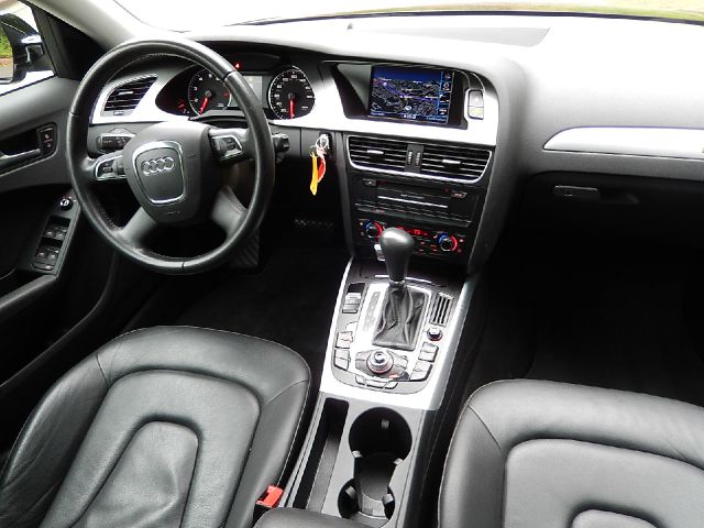 Audi A4 2010 photo 1