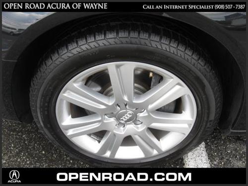 Audi A4 2010 photo 1