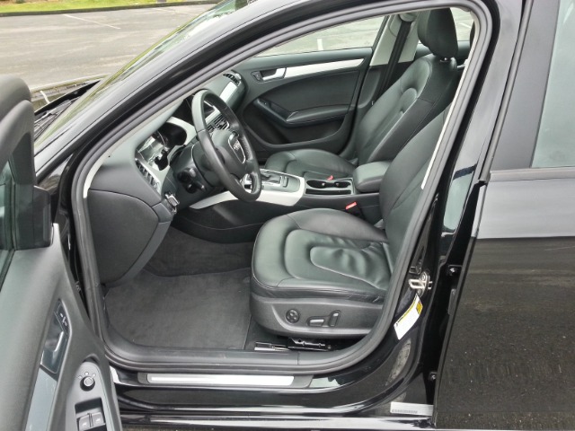 Audi A4 2010 photo 1