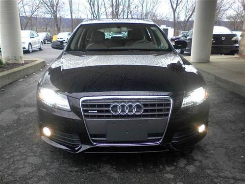 Audi A4 2011 photo 2