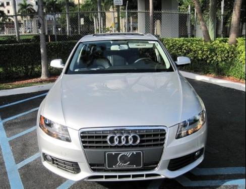 Audi A4 2011 photo 2