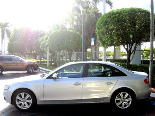 Audi A4 2011 photo 3