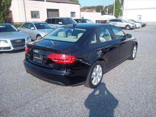 Audi A4 2011 photo 1