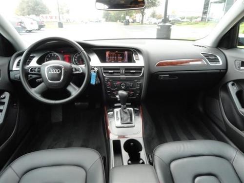 Audi A4 2011 photo 1