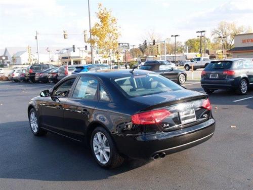 Audi A4 2011 photo 2