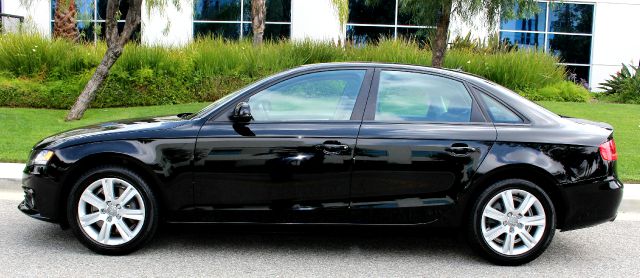 Audi A4 2011 photo 1