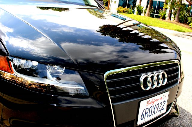 Audi A4 2011 photo 3