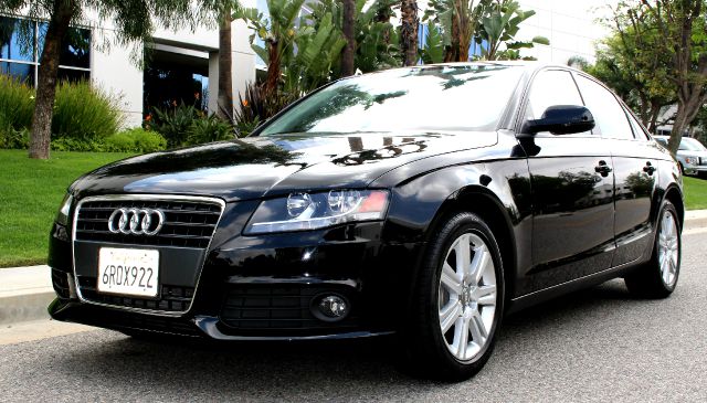 Audi A4 2011 photo 4