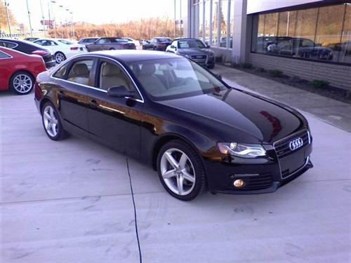 Audi A4 2011 photo 2
