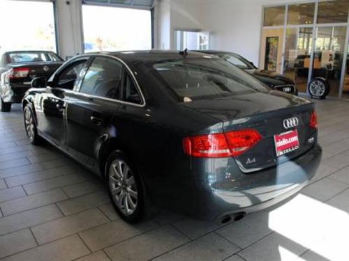 Audi A4 2011 photo 2