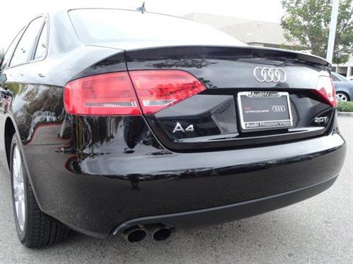Audi A4 2011 photo 2