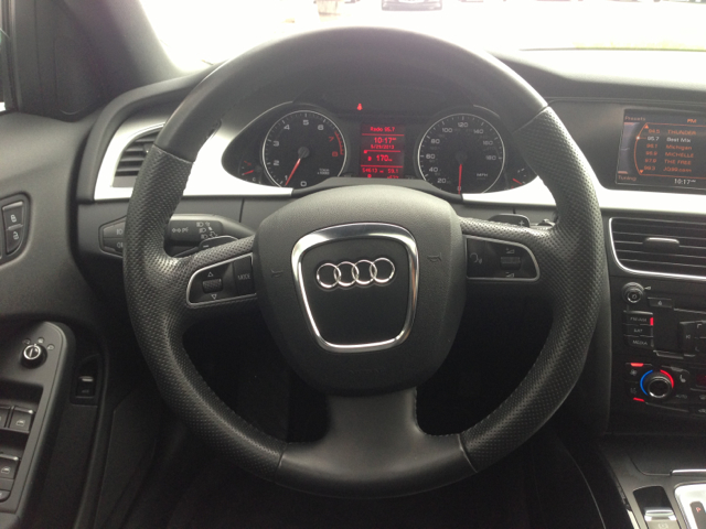 Audi A4 2011 photo 8