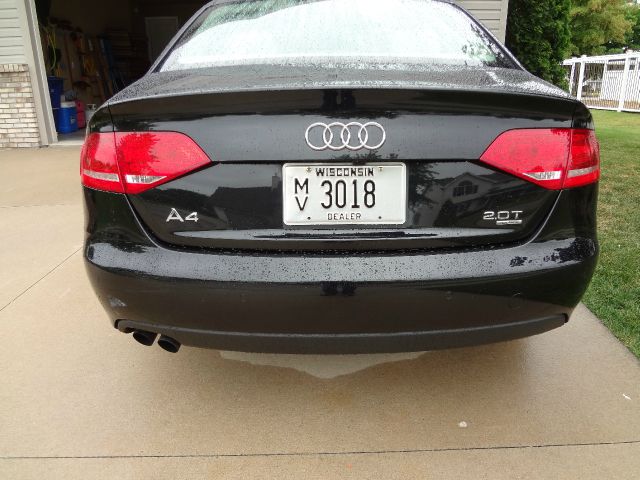 Audi A4 2011 photo 1