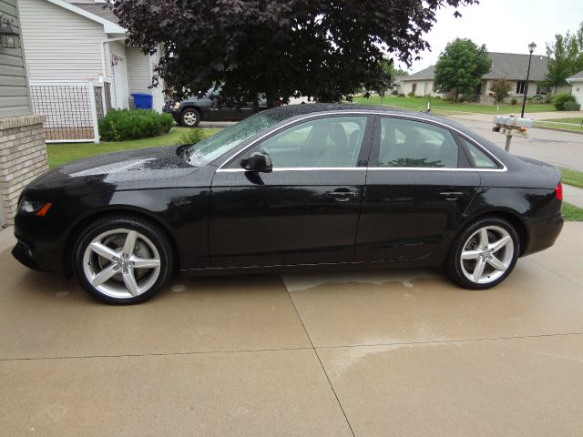 Audi A4 2011 photo 3