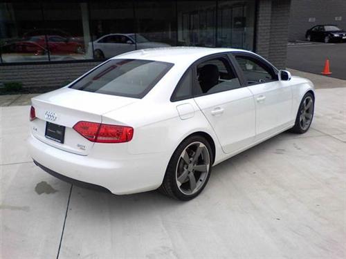 Audi A4 2011 photo 3