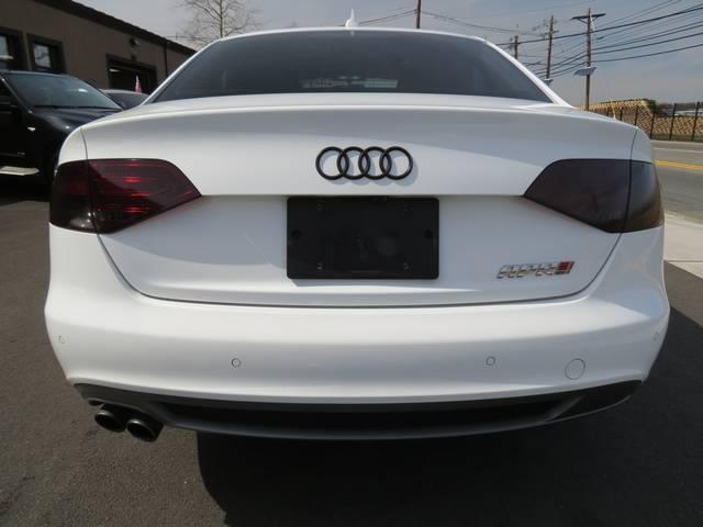 Audi A4 2012 photo 17