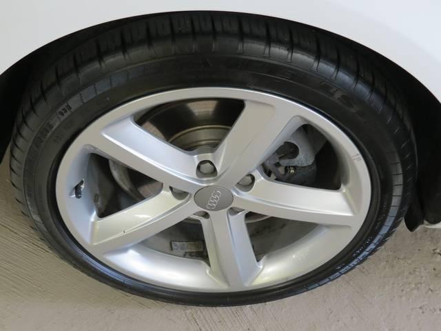 Audi A4 2012 photo 20