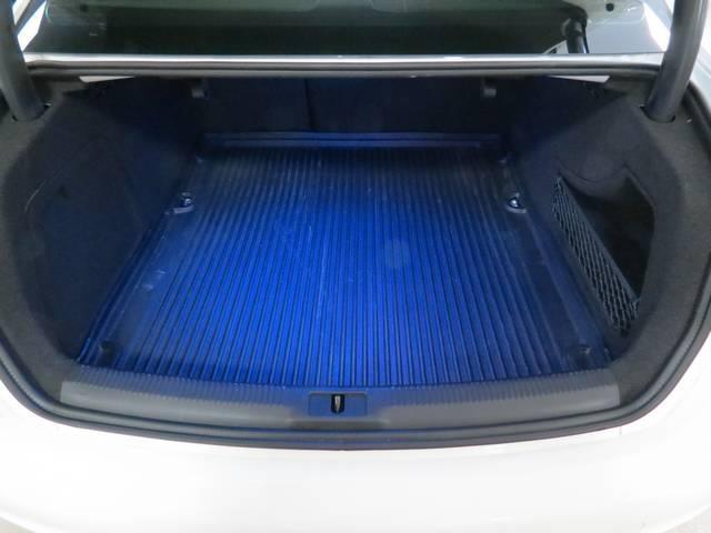 Audi A4 2012 photo 22