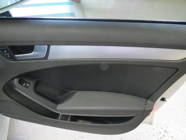 Audi A4 2012 photo 5