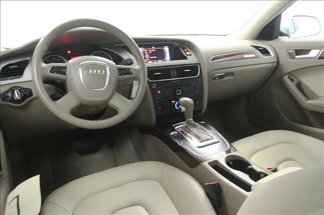 Audi A4 2012 photo 3