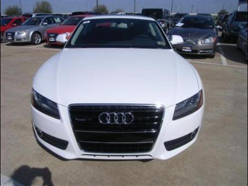 Audi A5 2009 photo 2