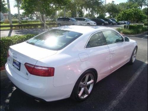 Audi A5 2009 photo 3