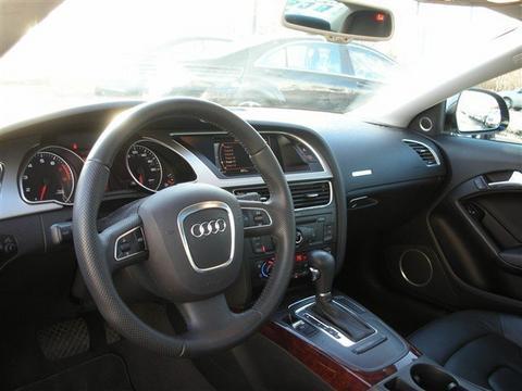 Audi A5 2009 photo 2
