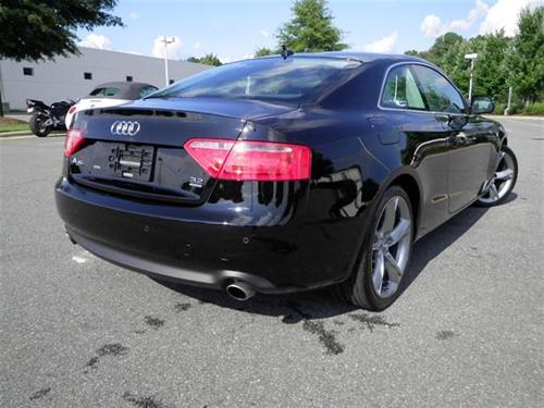 Audi A5 2009 photo 2