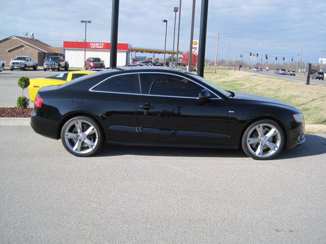 Audi A5 2010 photo 1
