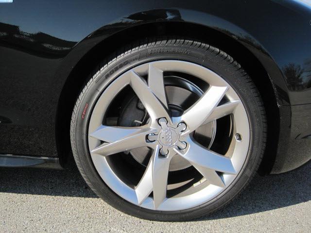 Audi A5 2010 photo 2