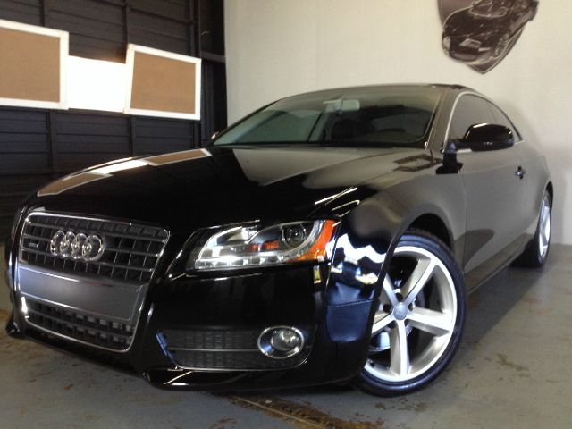 Audi A5 2010 photo 2