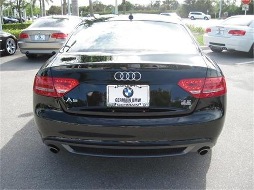 Audi A5 2010 photo 1
