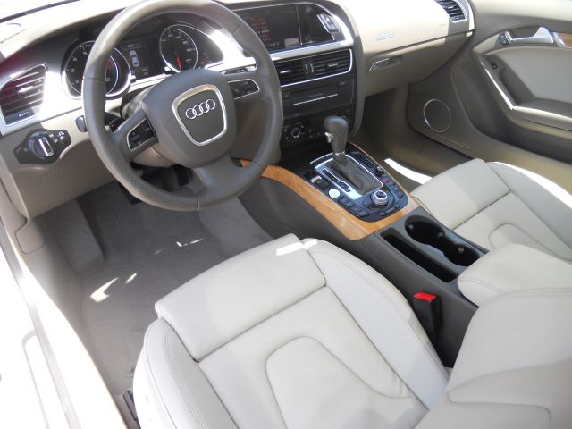 Audi A5 2010 photo 11