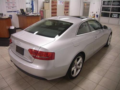 Audi A5 2010 photo 2