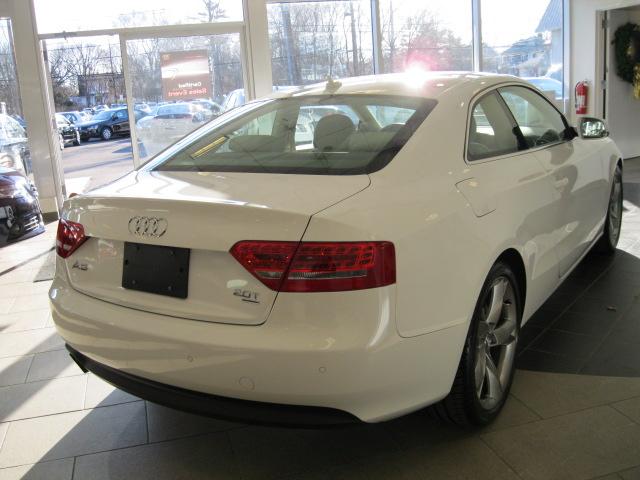 Audi A5 2010 photo 3