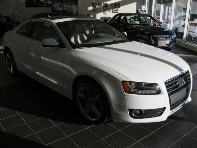 Audi A5 2010 photo 2