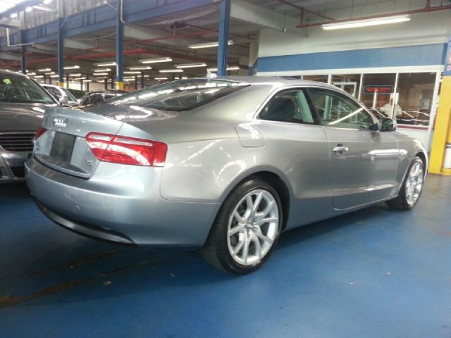 Audi A5 2010 photo 1