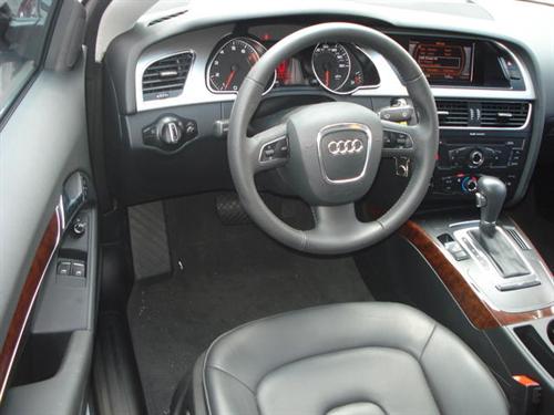 Audi A5 2011 photo 2