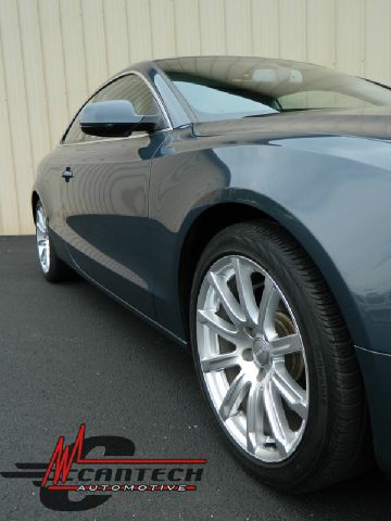 Audi A5 2011 photo 1
