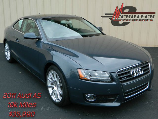 Audi A5 2011 photo 2