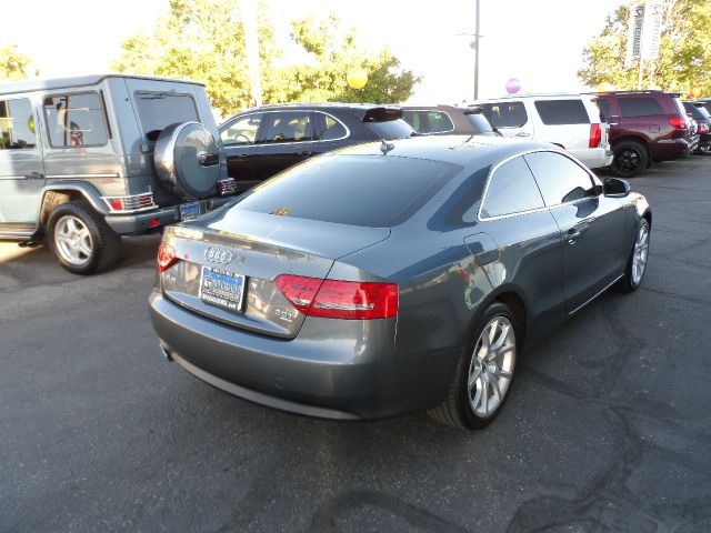 Audi A5 2012 photo 2